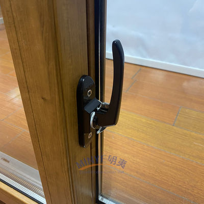 Στρίβοντας παράθυρα UPVC/PVC για βελτιωμένη ηχητική και αιολική λειτουργία από τη Σαγκάη