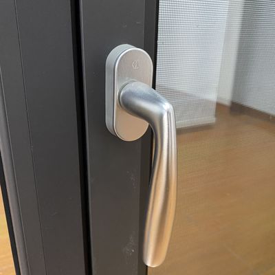 Ασφαλίστε το σπίτι σας με το ιαπωνικό σύστημα ασφαλείας για παράθυρα από αλουμίνιο