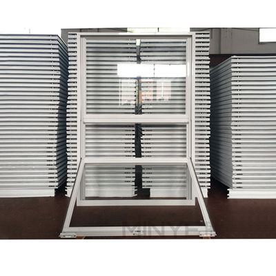 UPVC χειροκίνητο κατακόρυφο συρόμενο παράθυρο με σκληροποιημένο γυαλί και πλέγμα οθόνης από ίνες γυαλιού