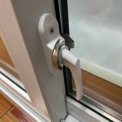 Μαγειρική Σύγχρονο σχεδιασμό UPVC συρόμενο παράθυρο με υψηλή αντοχή στον άνεμο και ηχομόνωση