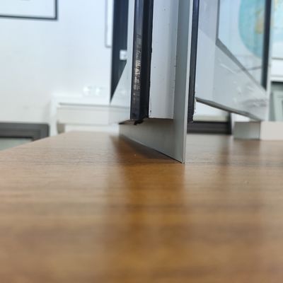 Σύγχρονο σχεδιασμό Αλουμινίου Σύνθεμα Casement παράθυρο για τη σφράγιση μπαλκόνι ενάντια σε ισχυρό τυφώνα