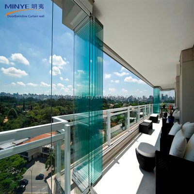 Όμορφη χωρίς πλαίσιο Custom Glass Αλουμινίου μπαλκόνι αναδιπλούμενη πόρτα με θερμική μόνωση